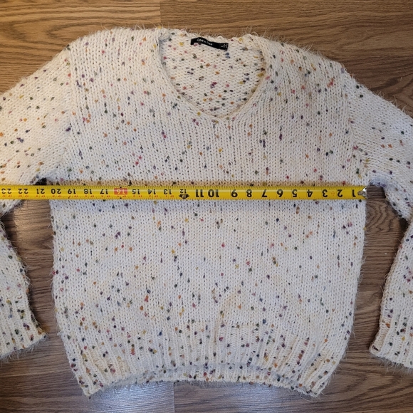 Cozy and Colorful Speckled Knit Sweater by Doe & Rae - Picture 11 of 12
